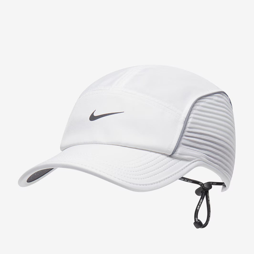 Nike Unisex Aerobill Featherlight Cap – White